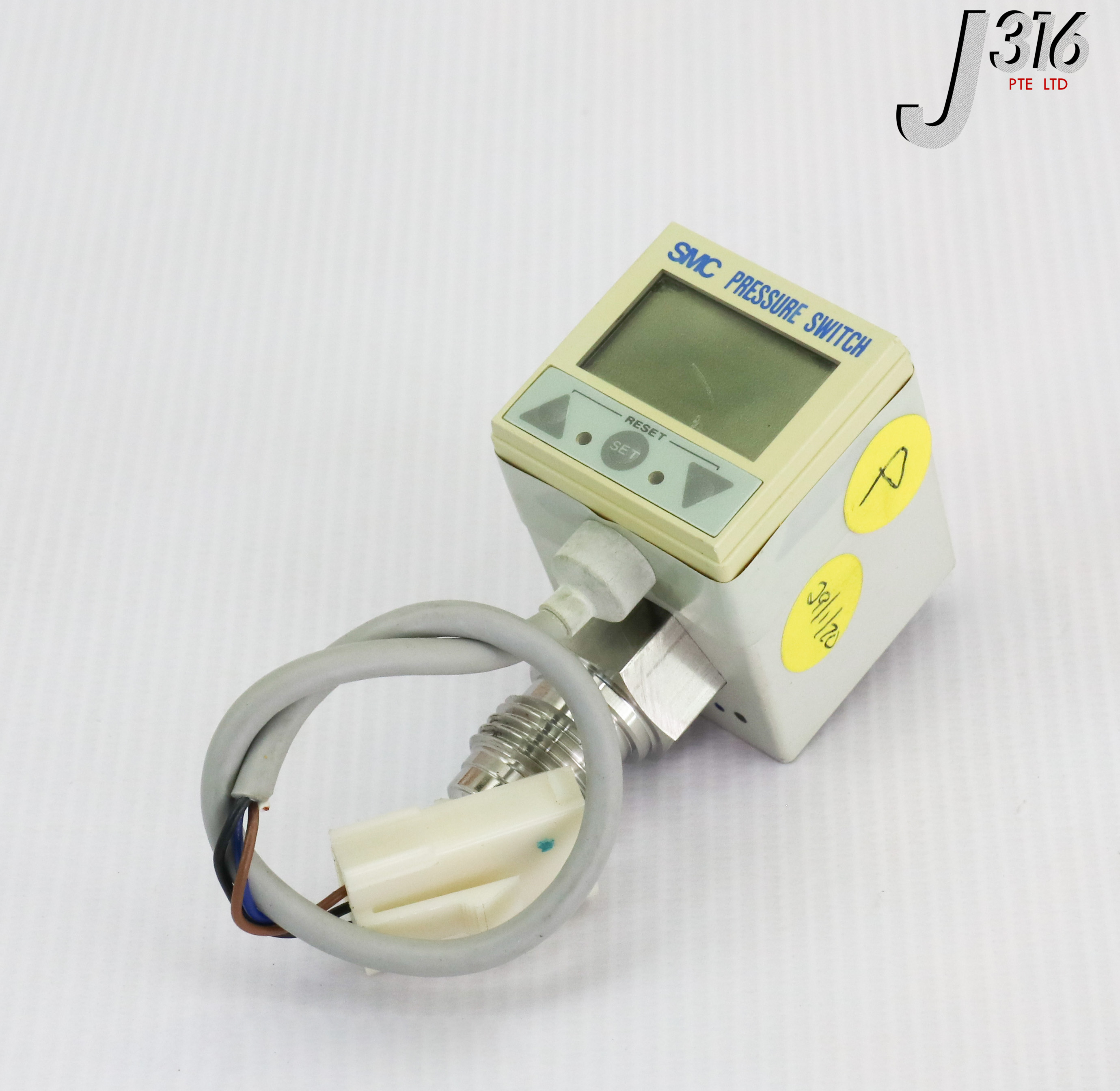 17712 SMC PRESSURE SWTICH ZSE6B-A2-27L | eBay